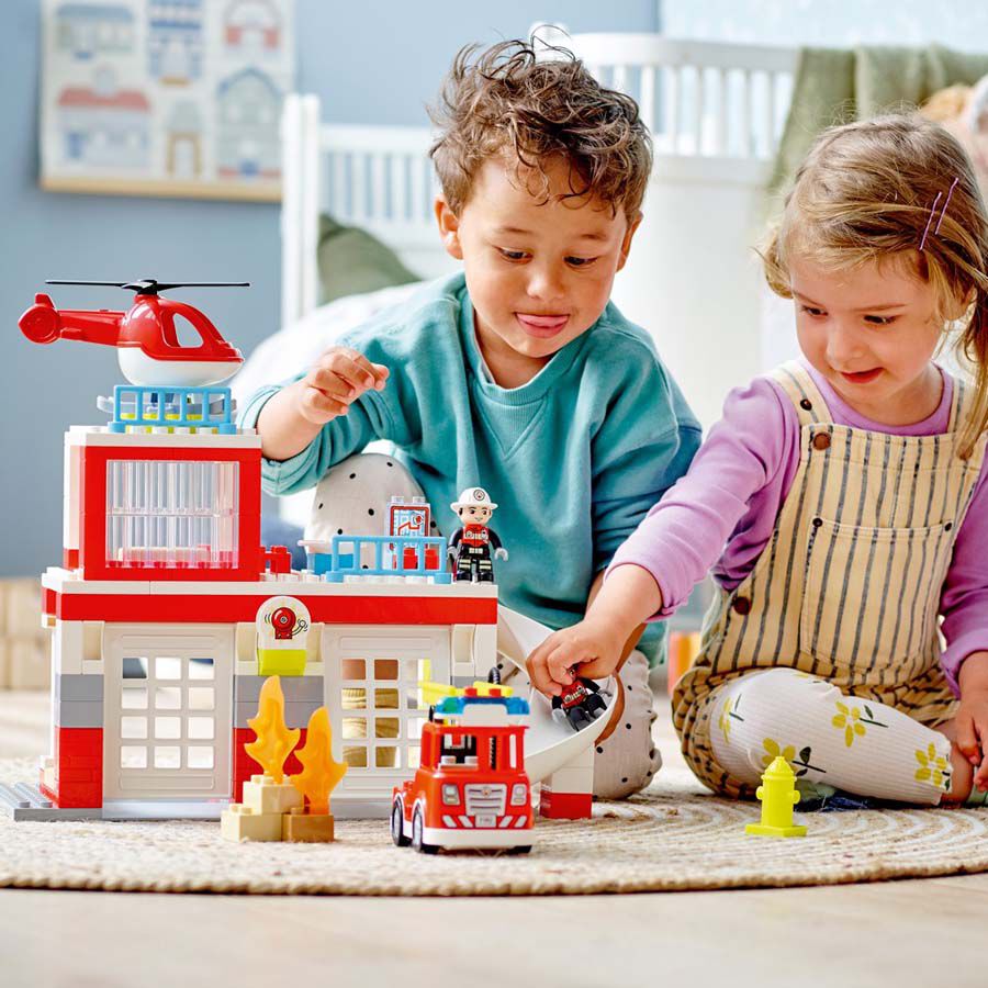 Lego duplo hot sale town fire station