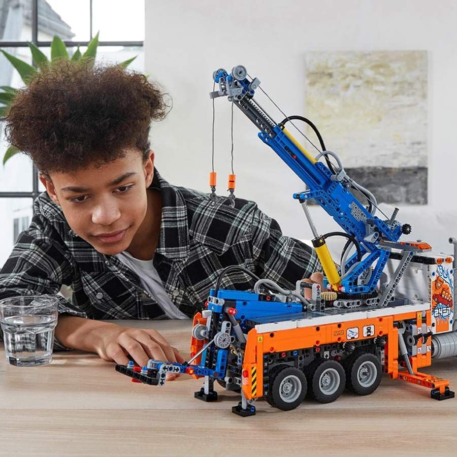 LEGO Technic Heavy Duty Tow Truck 42128 Toys R Us China Official