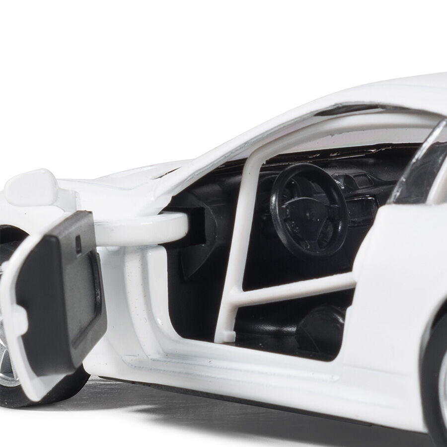 Diecast sports cars deals