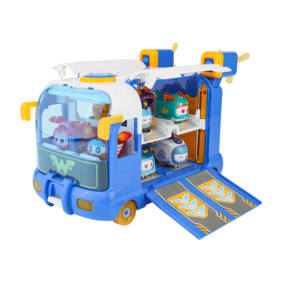 Toys and pets sales