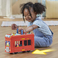 Peppa Pig Peppa’s 2-in-1 Party Bus